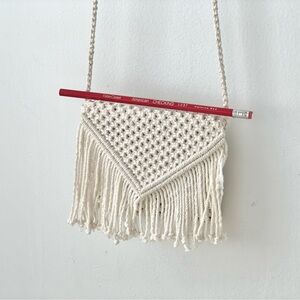 vintage 60s - 70s knotted fringe macramé mini purse